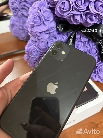 iPhone 11, 64 ГБ