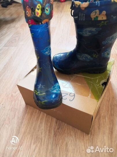 Резиновые сапоги