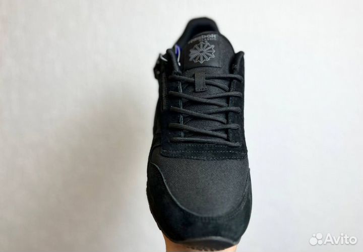 Кроссовки Reebok надежные