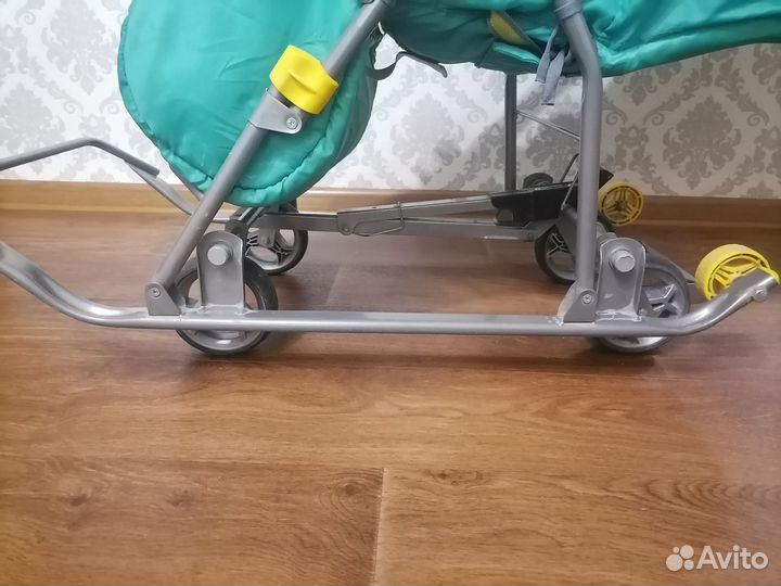 Детские санки на колесах