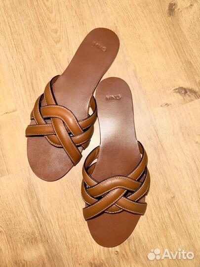 Шлёпанцы mango