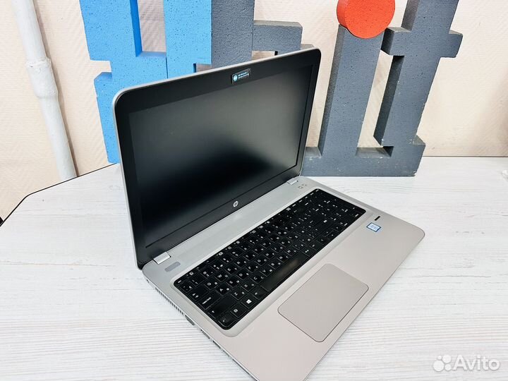 Ноутбук i7-7500 16gb ddr4 ssd