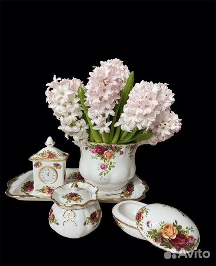 Royal Albert. Old Country Roses ваза часы шкатулка