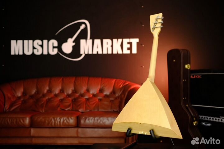 Балалайка трехструнная