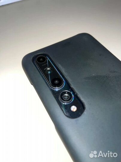 Термочехол для Xiaomi mi 10 реагирует на тепло