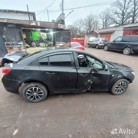 Chevrolet Cruze 1.6 МТ, 2013, битый, 61 000 км