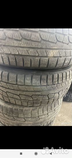 Nokian Tyres WR 215/60 R17