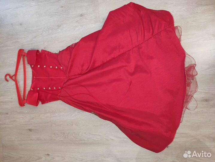 Нарядное платье для девочки