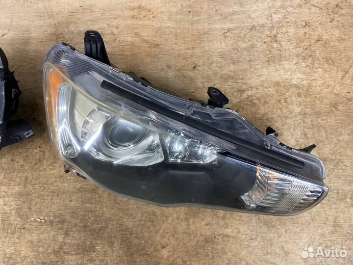 Фара Mitsubishi Lancer 10 ксенон комплект