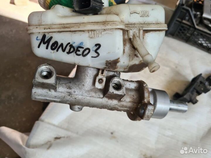 Главный тормозной цилиндр Ford Mondeo 3