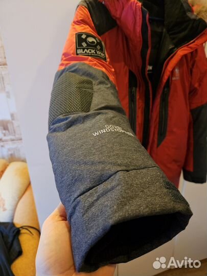 Black yak windstopper down extreme peak