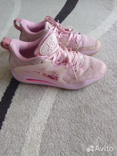 Баскетбольные кроссовки