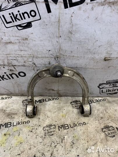 Рычаг верхний передний левый Mercedes Ml W164