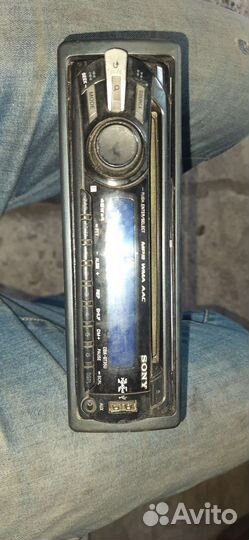 Уселитель и магнитофон