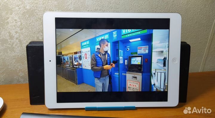 iPad Air Wi-Fi 16 Gb Идеальный + клавиатура