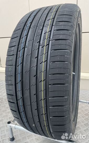 Tracmax X-Privilo RS01+ 275/45 R20