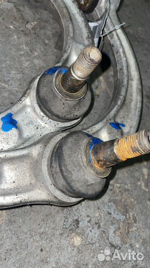 Рычаг передний правый/левый верхний mercedes w164