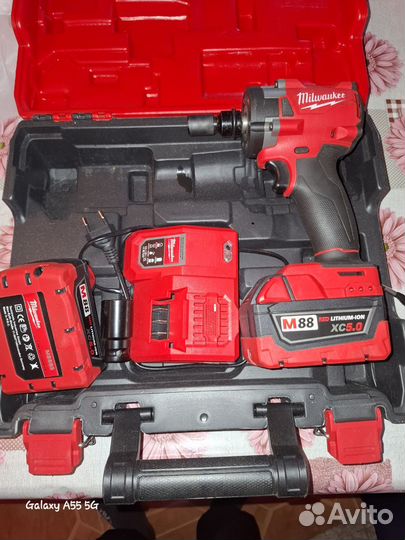 Гайковерт аккумуляторный