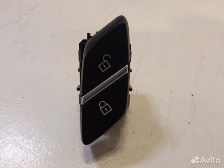 Кнопка центрального замка BMW X5 F15