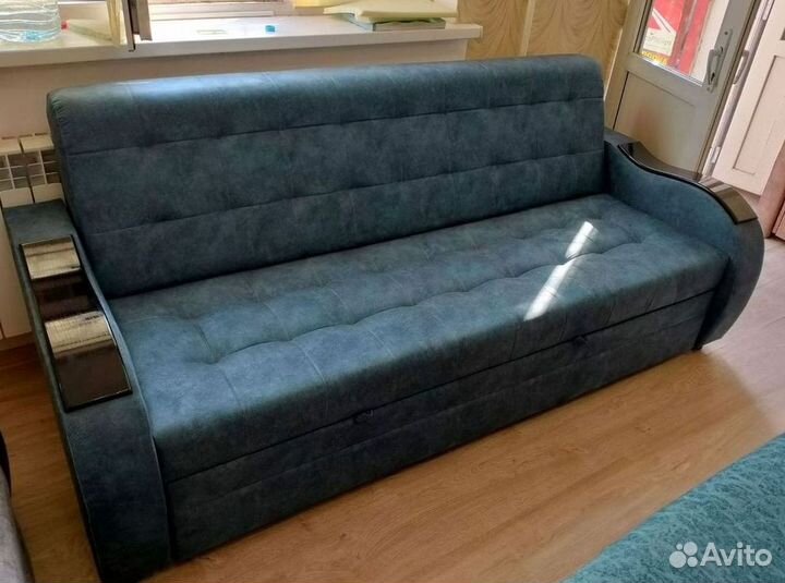 Прямой диван в наличии