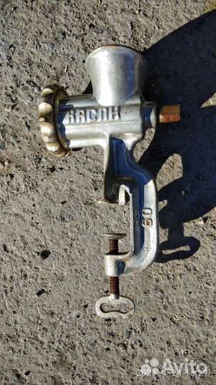 Мясорубка ручная СССР чугунная