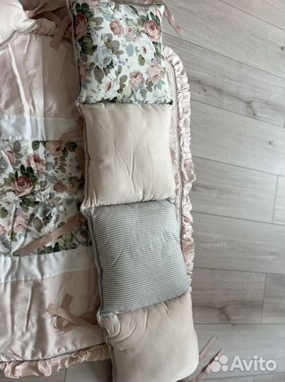 Бортики на кроватку и одеялко