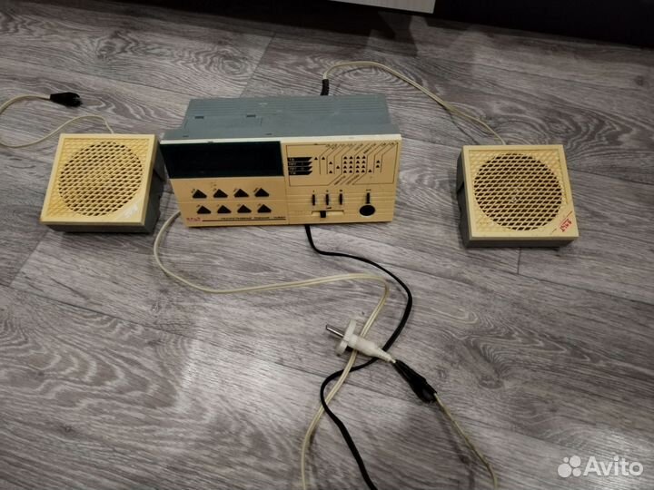 Радиоприемник вольт СССР