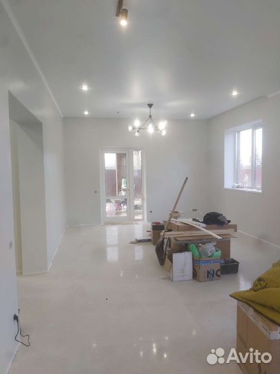 Шпатлевка, поклейка обоев