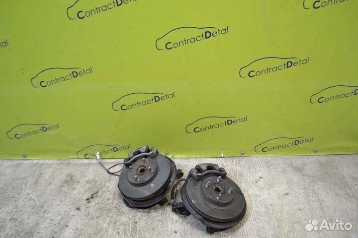 Кулак поворотный передний Тойота Ярис 2 2005-2011