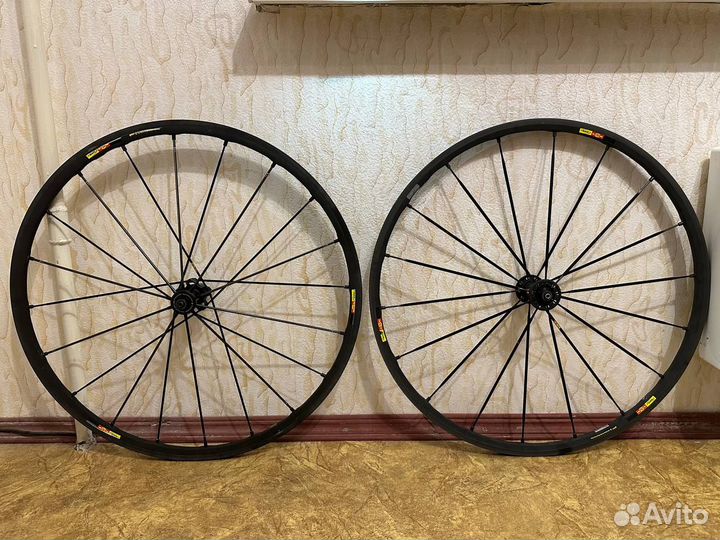 Шоссейные колеса Mavic R-SYS SLR