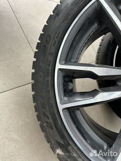 Pirelli Ice Zero 275/40 R20 и 315/35 R20