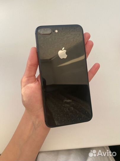 iPhone 8 Plus, 64 ГБ