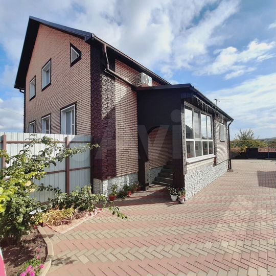 Дом 185 м² на участке 15 сот.