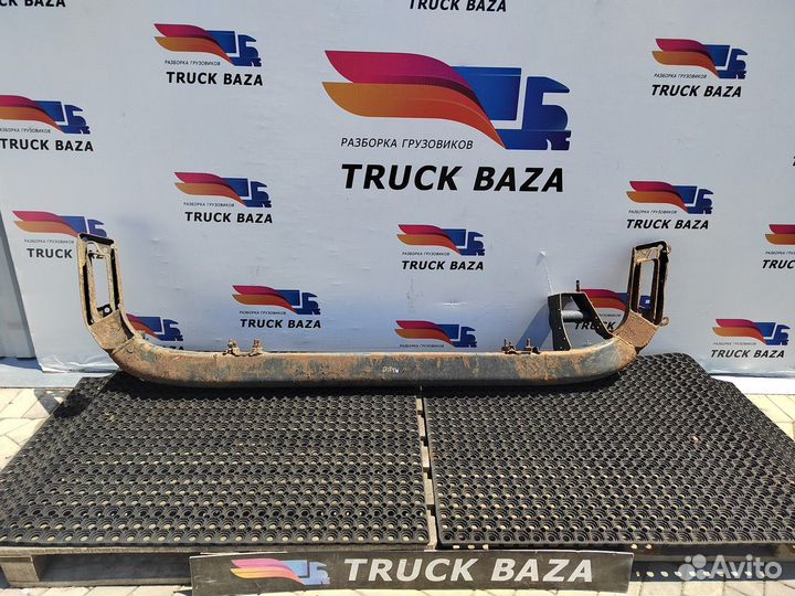 81416505024 Усилитель переднего бампера