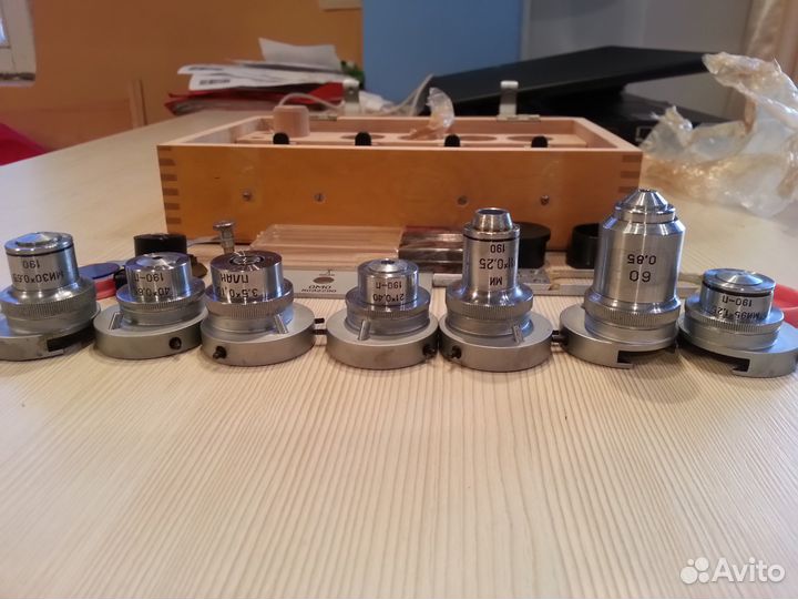 Окуляры и объективы к микроскопу