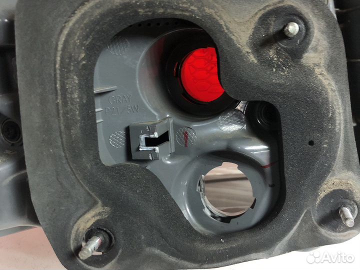 Задняя правая фара KIA Rio 3