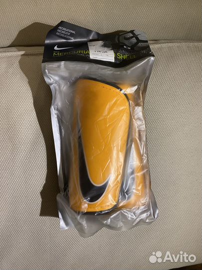 Щитки футбольные nike mercurial