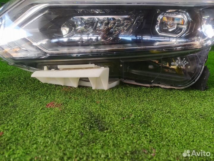 Фара передняя левая Nissan Qashqai 11 2020