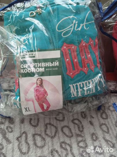 Спортивный костюм женский 42-44 новый