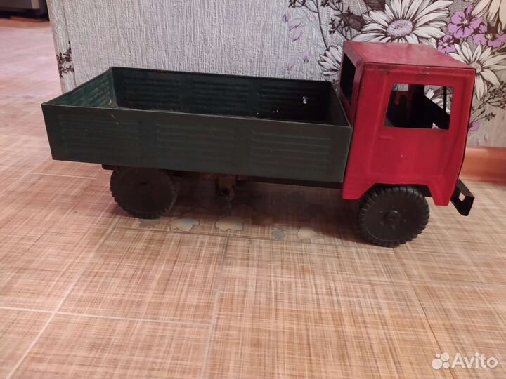 Железный грузовик СССР