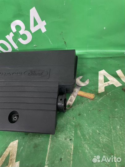 Корпус воздушного фильтра Ford Fusion