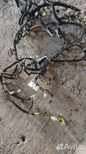 Проводка салона на Toyota Mark X