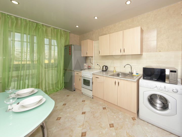 1-к. квартира, 42 м², 2/9 эт.