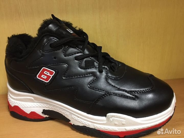 Кроссовки зимние женские