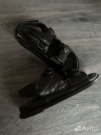 Сандалии женские Chanel, 37,5 размер