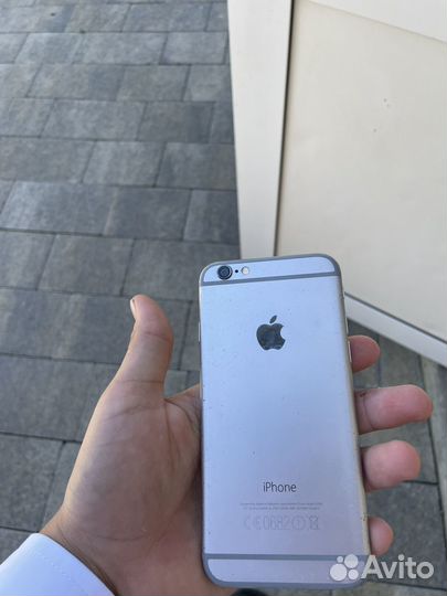 Телефон iPhone 6