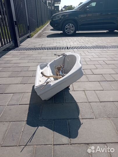 Раковина новая