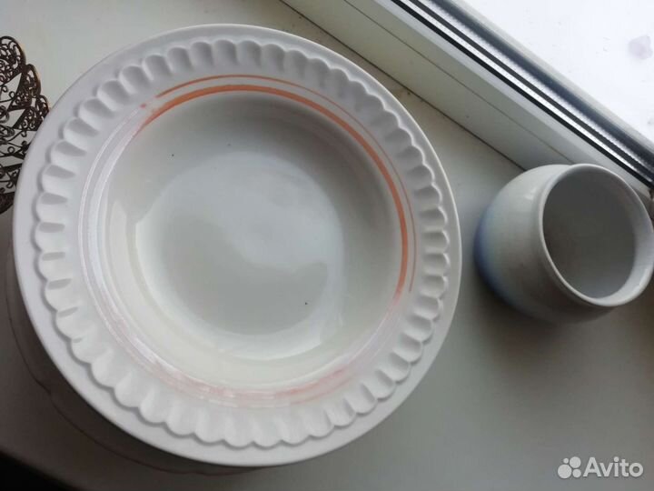 Посуда:кофейный набор,тарелки, блюда,селедочницы