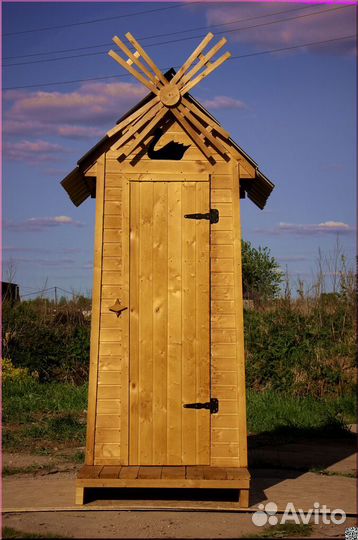 Дачный туалет деревянный