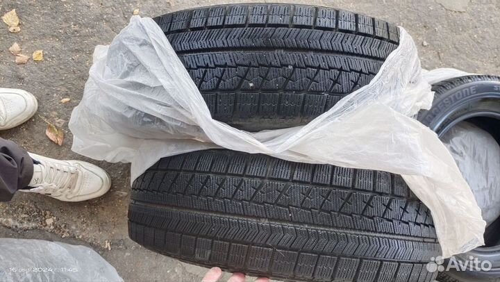 Bridgestone Blizzak VRX2 185/65 R15